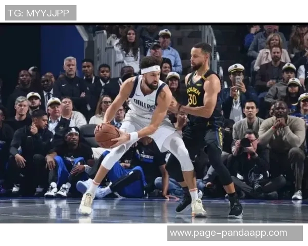 库里兄弟与克莱领衔现役仅三人三分命中率超40九季以上