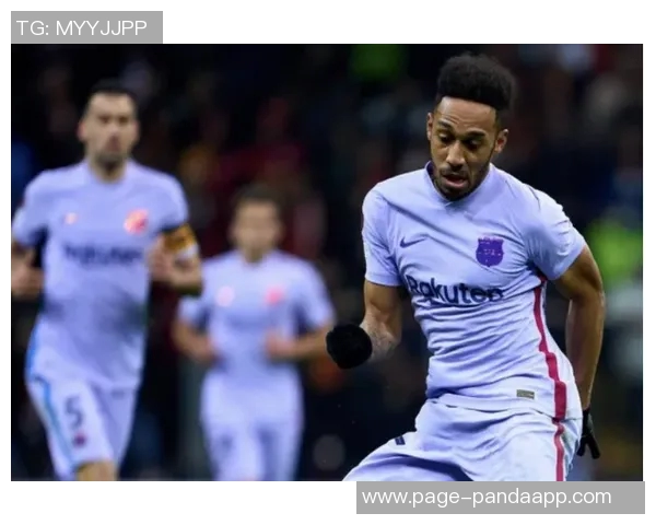 梅西禁区低射中柱阿连德远射击中横梁运气不佳令人惋惜