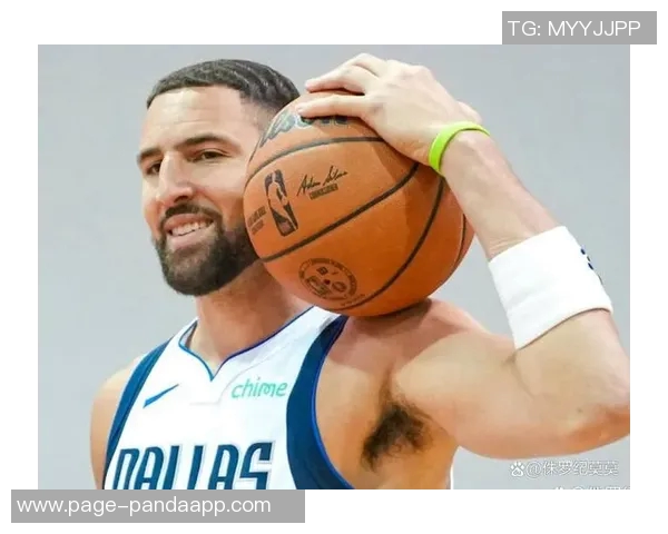 克莱分享甜蜜瞬间女友意外现身让生活更加美好与珍贵