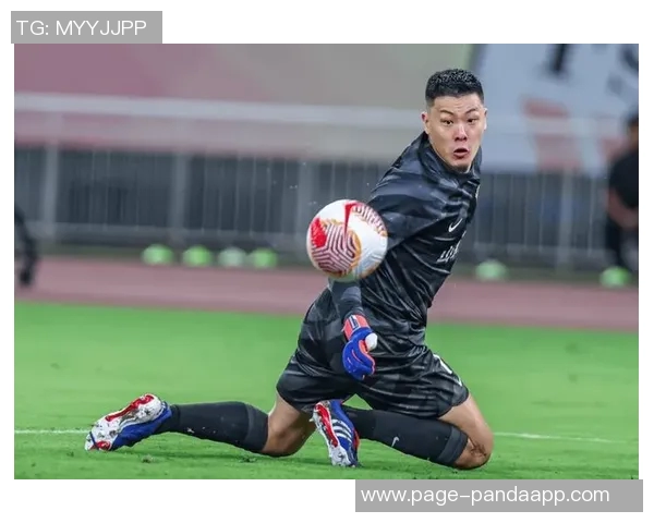 达兰头球破门被判越位VAR确认进球无效王大雷险守十指关 达兰头球破门被判越位VAR确认进球无效王大雷险守十指关