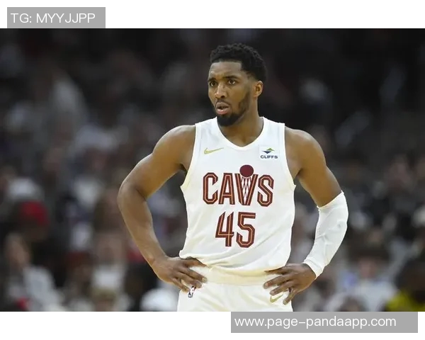 米切尔分享胜利心得强调意志力与团队信念赞扬莫布里与汤姆林的贡献