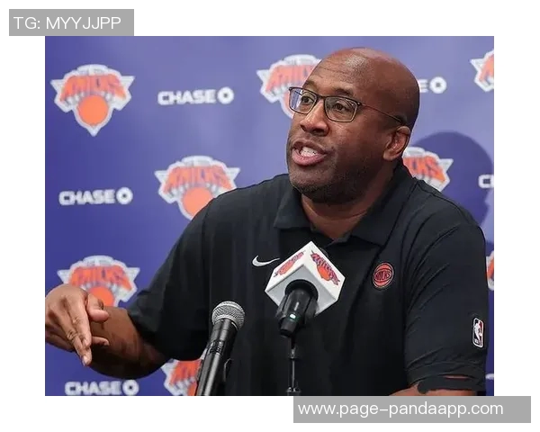 迈克布朗在勇士拓展进攻理念但坚实防守基础依然不可或缺