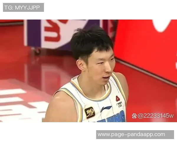 周琦三分球表现出色全场无两分球出手贡献3分4篮板1助攻2抢断2盖帽